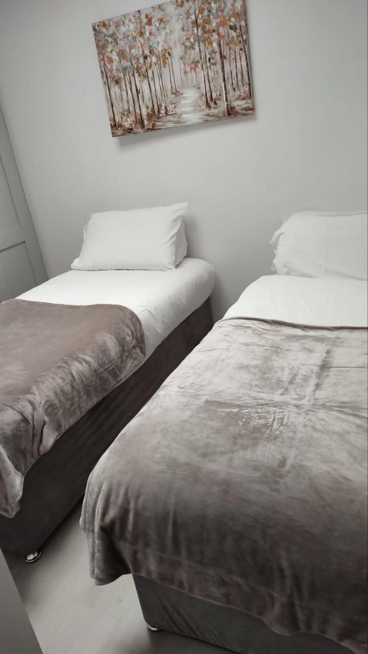 Number33 Bed & Breakfast กัลเวย์ ภายนอก รูปภาพ