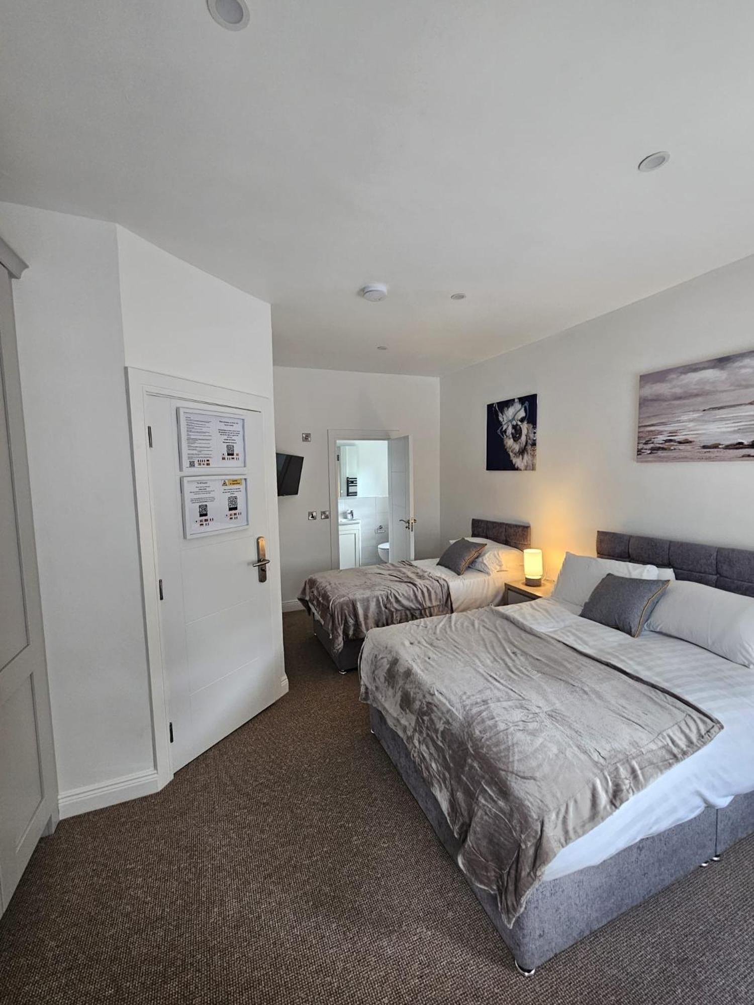 Number33 Bed & Breakfast กัลเวย์ ภายนอก รูปภาพ